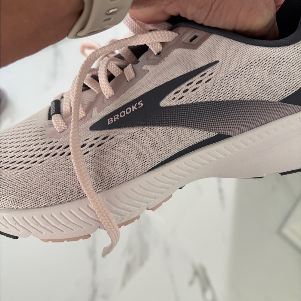 Brooks Women's Athletic Shoes -blue, and Pink - Picture 3 of 6